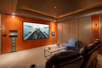 CUSTOM GORGEOUS HOME WITH PANORAMIC VIEW -- 2291 Orchard Ln, West Vancouver